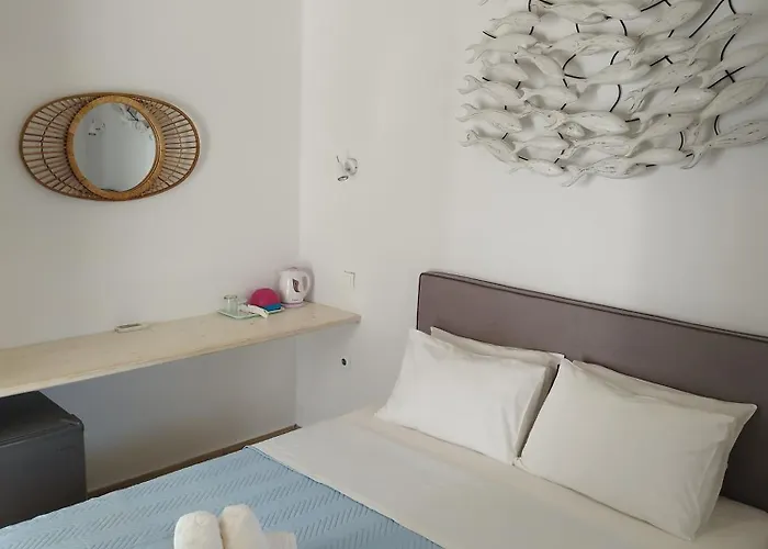 Nikos * Mykonos Town