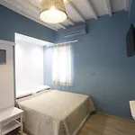 Nikos Auberge de jeunesse *