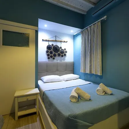 Nikos Hostel Mykonos Town
