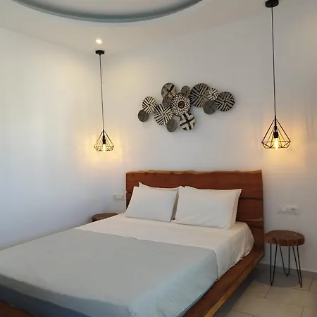 Nikos Auberge de jeunesse *
