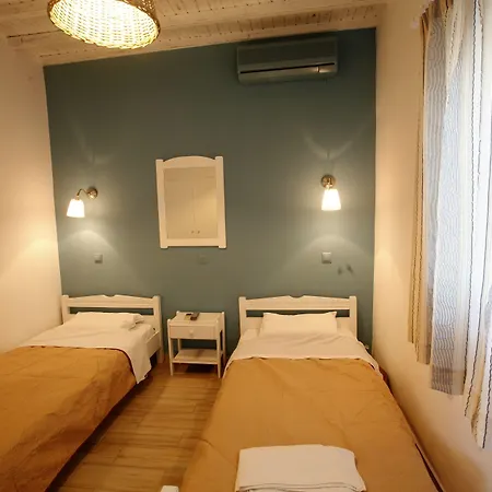 Hostel Nikos
