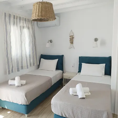 Nikos * Mykonos Town
