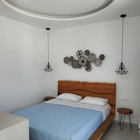 Nikos Hostel