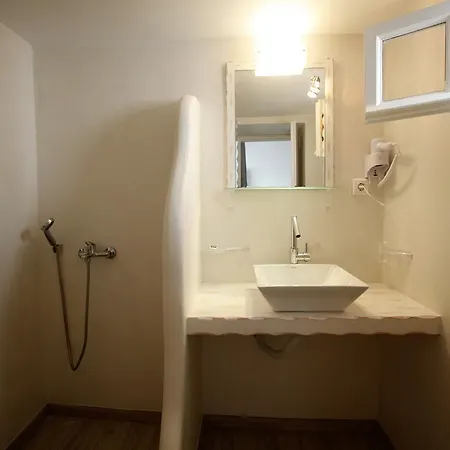 Hostel Nikos