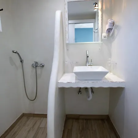 ホステル Nikos Mykonos Town