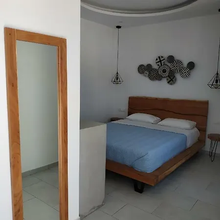 Nikos Hostel *
